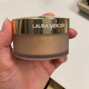 Laura mercier translucent loose setting powder
